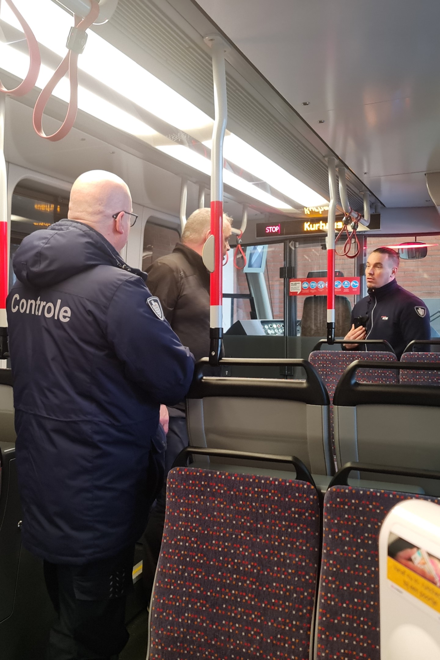 Bodycam de-escalates and prevents incident for public transport